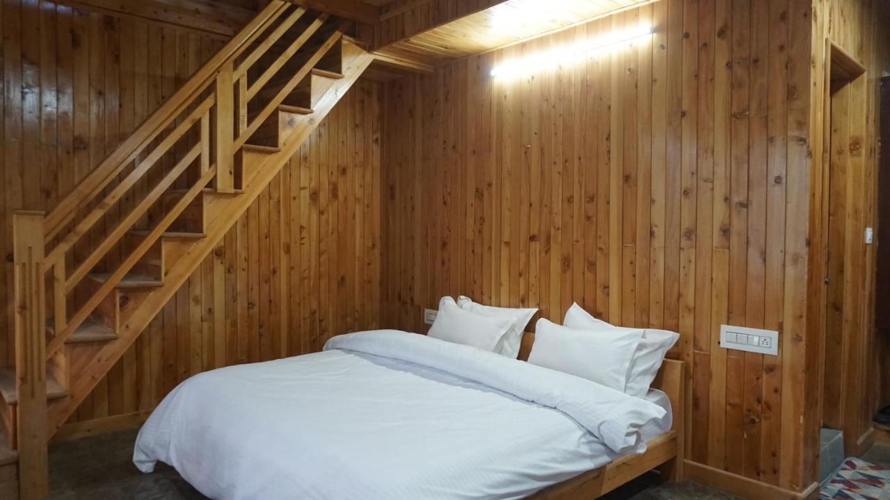 Freebird Nest 2 Stays & Cafe Jibhi Buitenkant foto