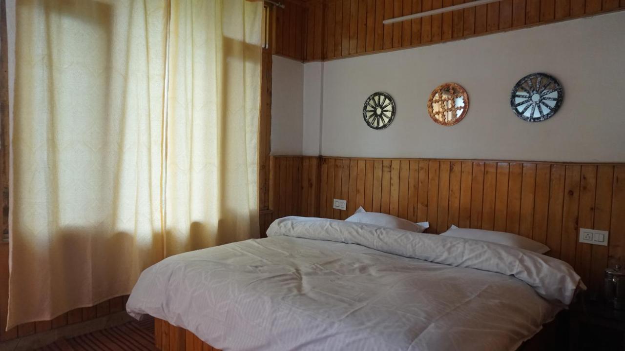 Freebird Nest 2 Stays & Cafe Jibhi Buitenkant foto